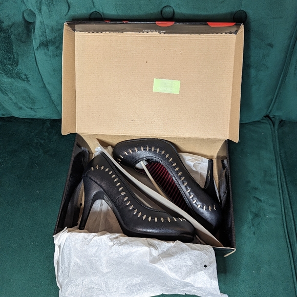 TUK metal stitch heels Black PU US 10 - Picture 4 of 10